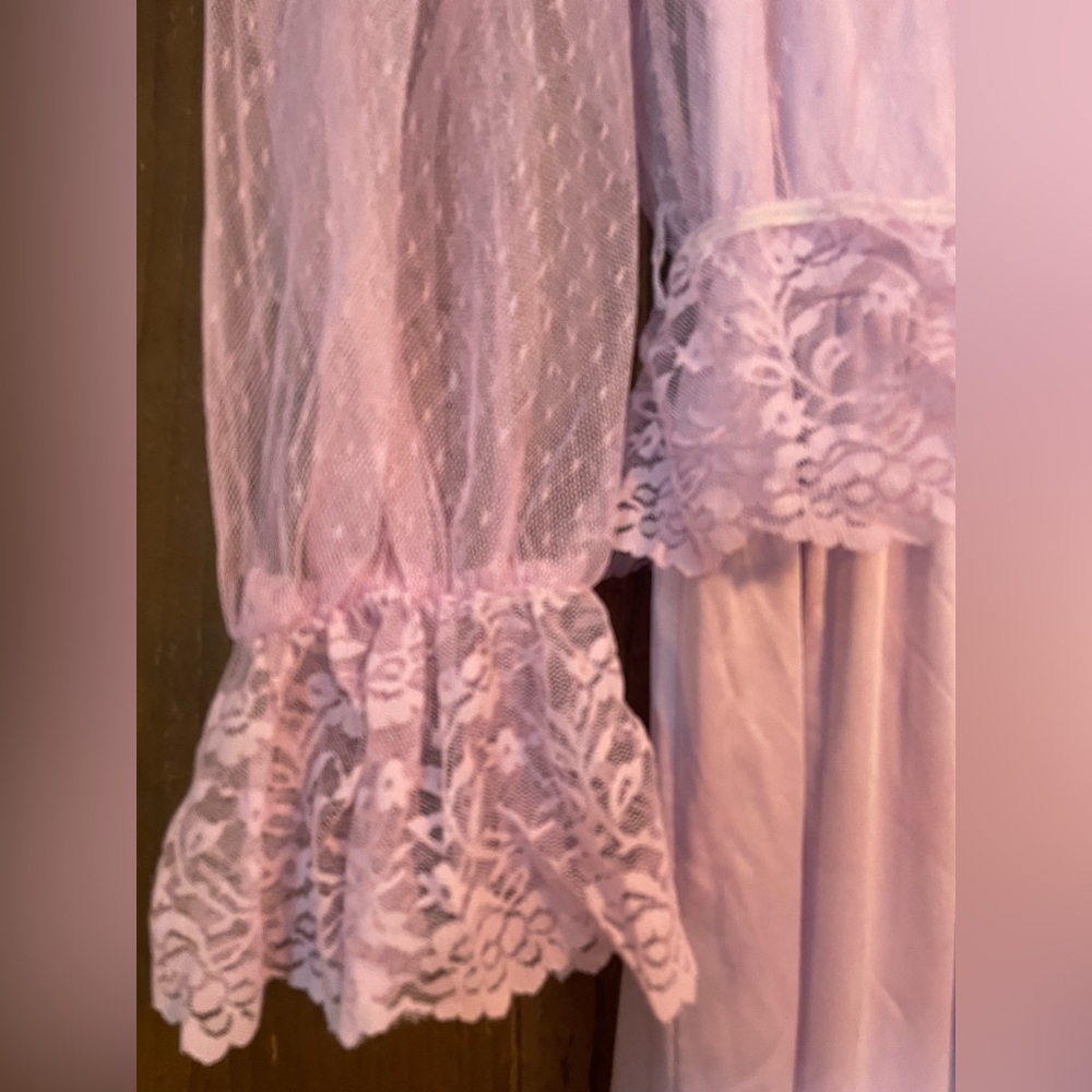 Vintage 70s pastel lavender dress with lace overshirt - Picture 4 of 10
